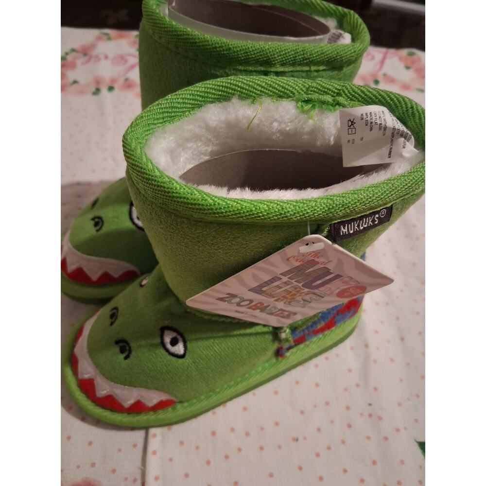Nwt mukluks zoo babies sz 9 toddler boots Dino alligator green unisex